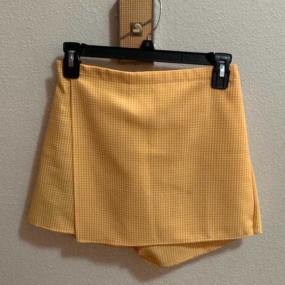 Yellow gingham plaid two piece set - Picture 4 of 8